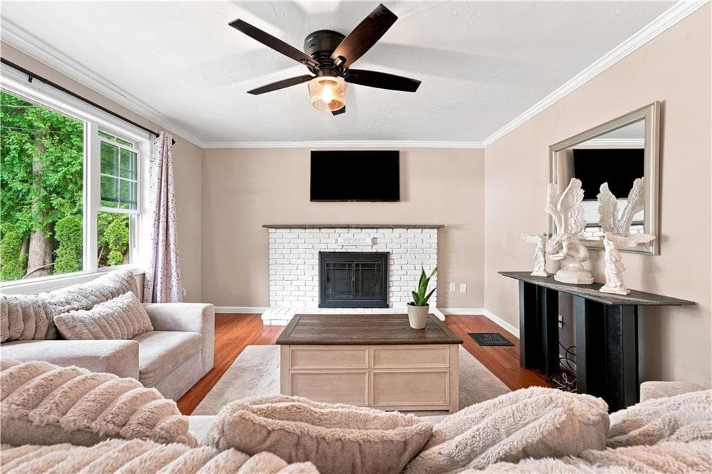 Single Family Residence at 6 Marywood Lane, Cumberland, photo 5 of 43