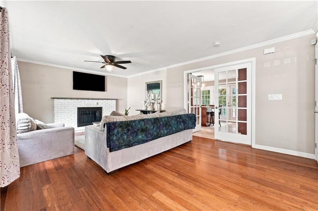 Single Family Residence at 6 Marywood Lane, Cumberland, photo 4 of 43