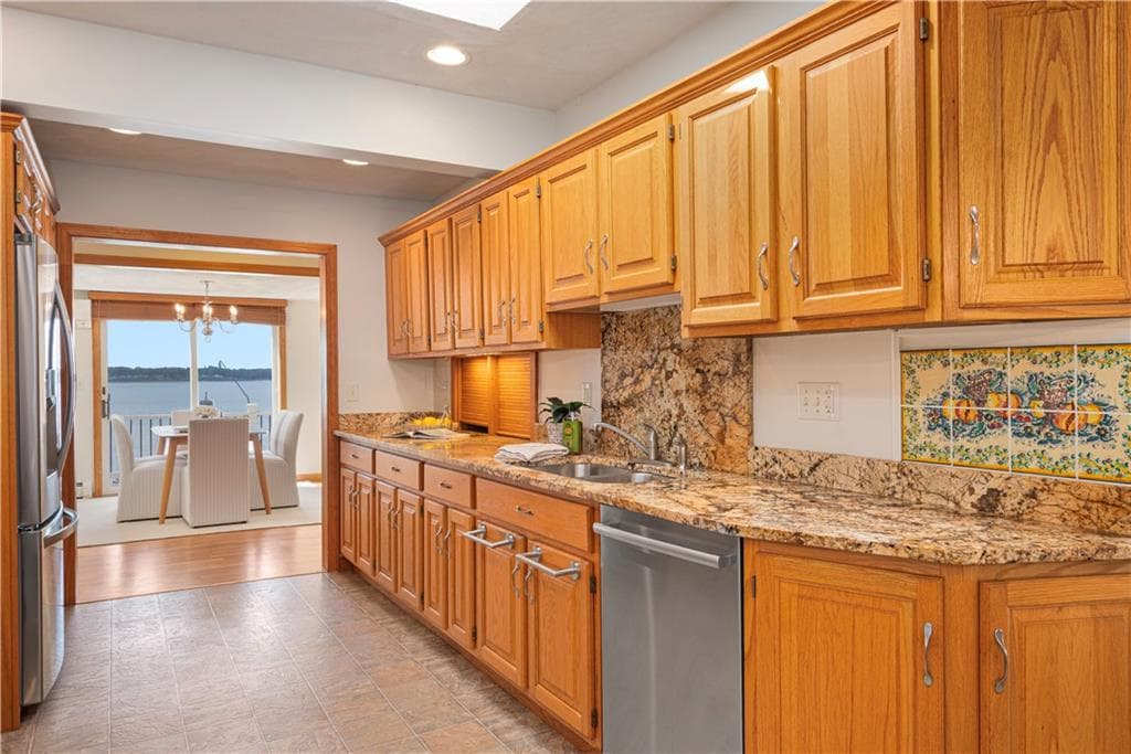 Single Family Residence at 133 Terrace Avenue, East Providence, photo 30 of 47