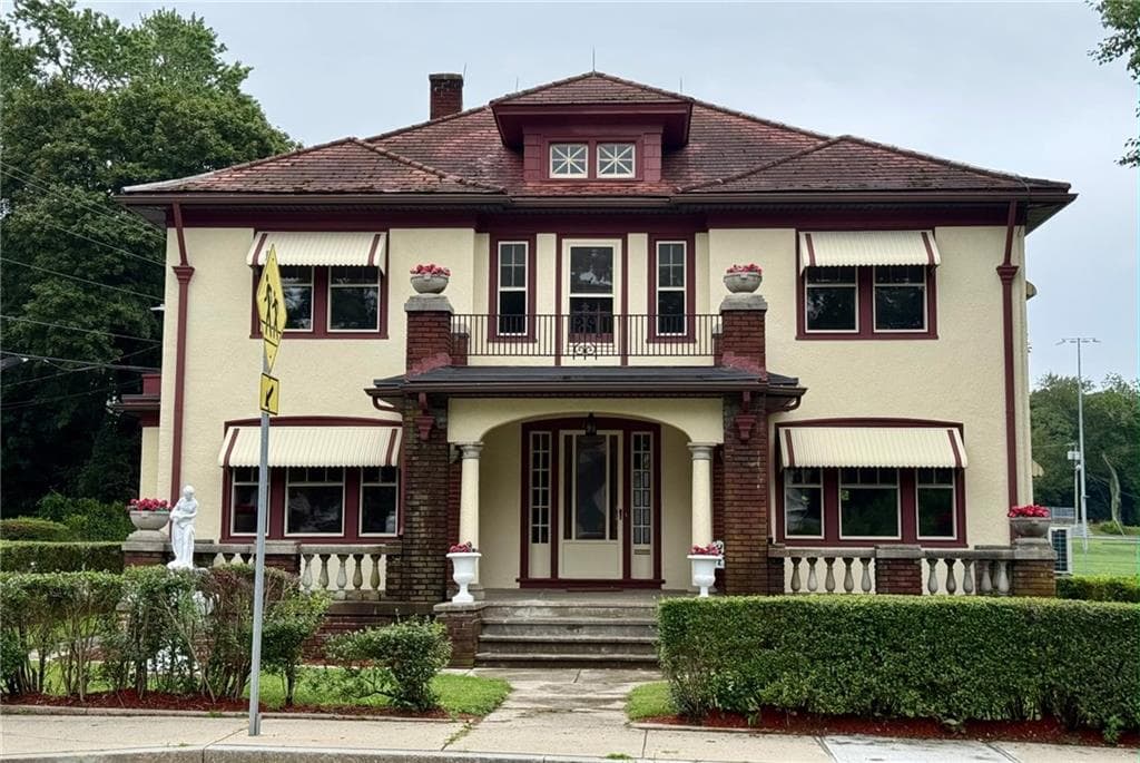 Single Family Residence at 177 High Street, Westerly, photo 2 of 39