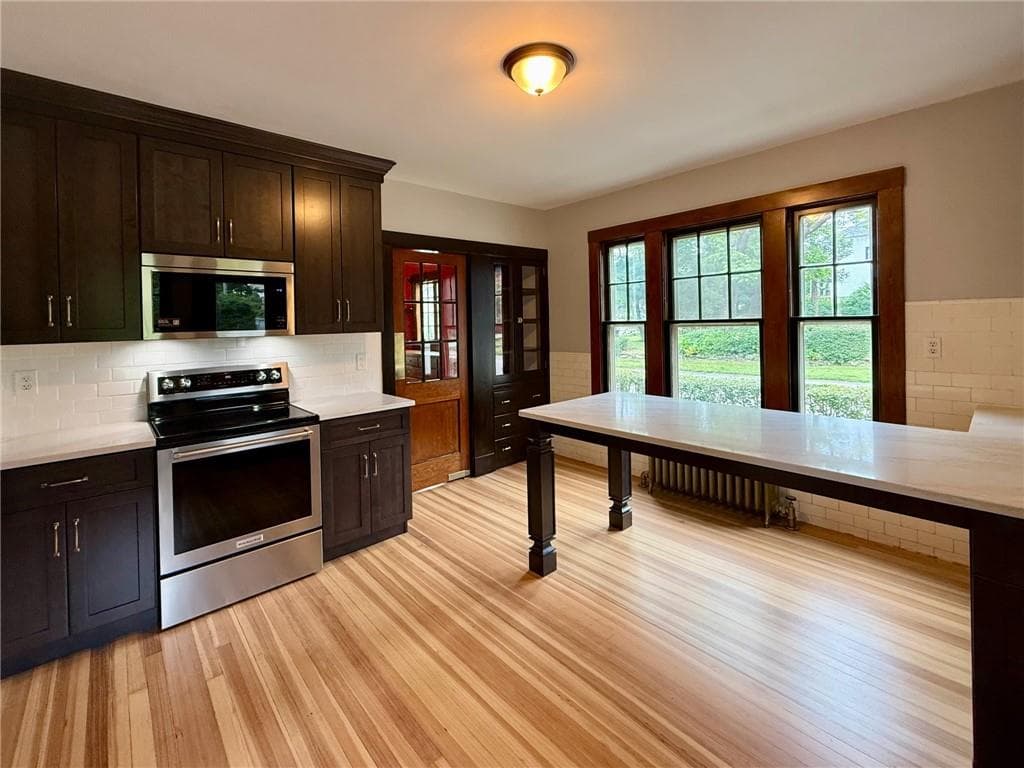 Single Family Residence at 177 High Street, Westerly, photo 7 of 39