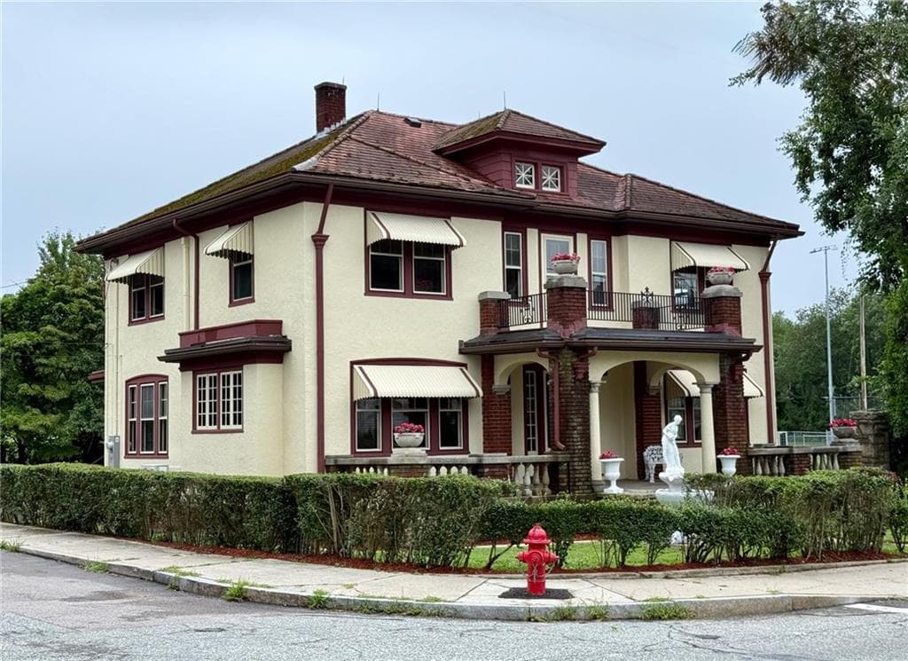 Single Family Residence at 177 High Street, Westerly, photo 3 of 39