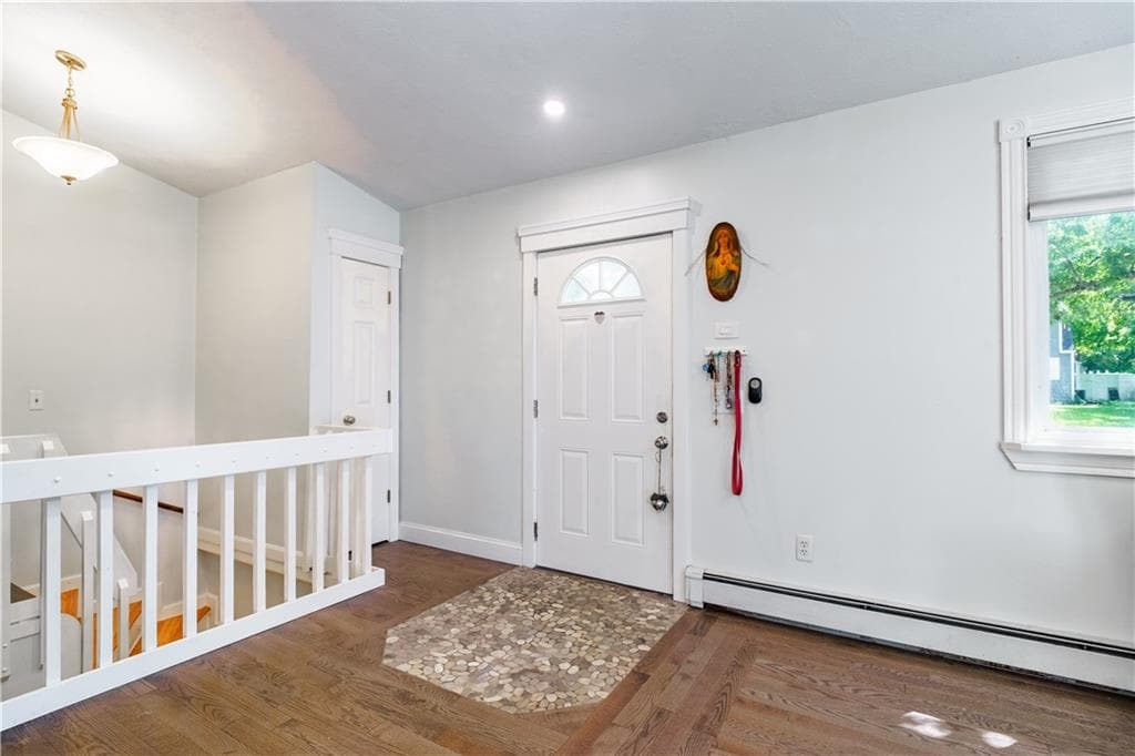 Single Family Residence at 59 Mohawk Street, Coventry, photo 8 of 32