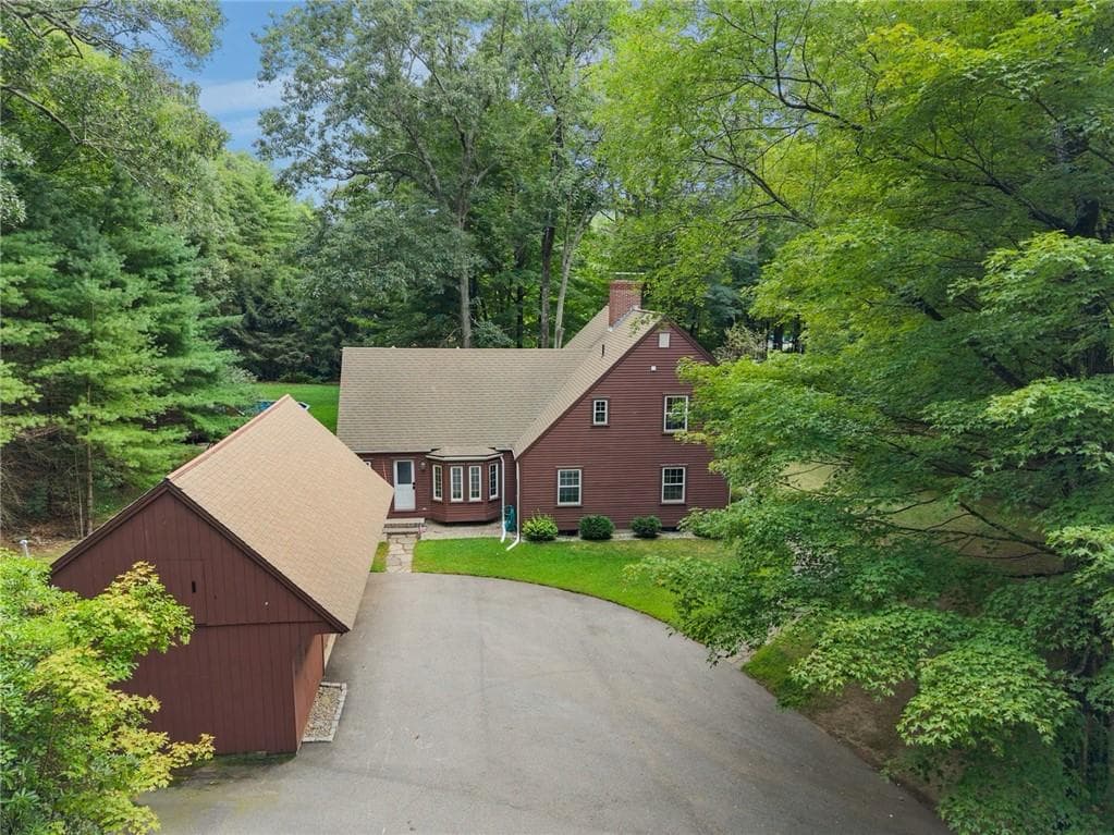 Single Family Residence at 15 Paine District Road, Woodstock, photo 6 of 29
