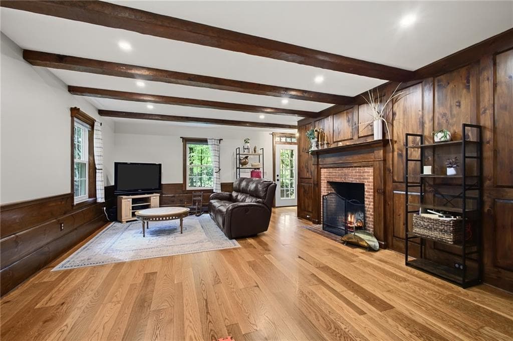 Single Family Residence at 15 Paine District Road, Woodstock, photo 10 of 29