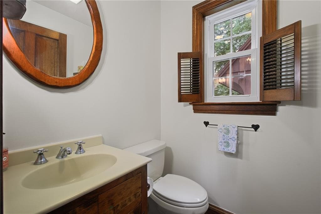 Single Family Residence at 15 Paine District Road, Woodstock, photo 18 of 29