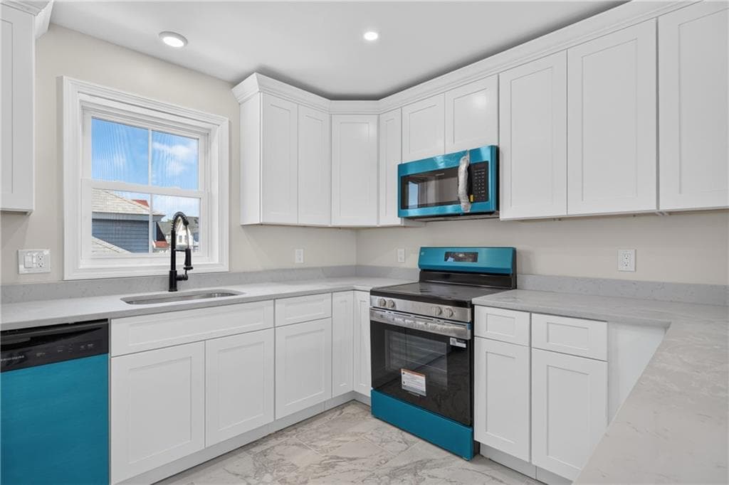 Multi Family at 50 Armington Avenue, Providence, photo 9 of 29