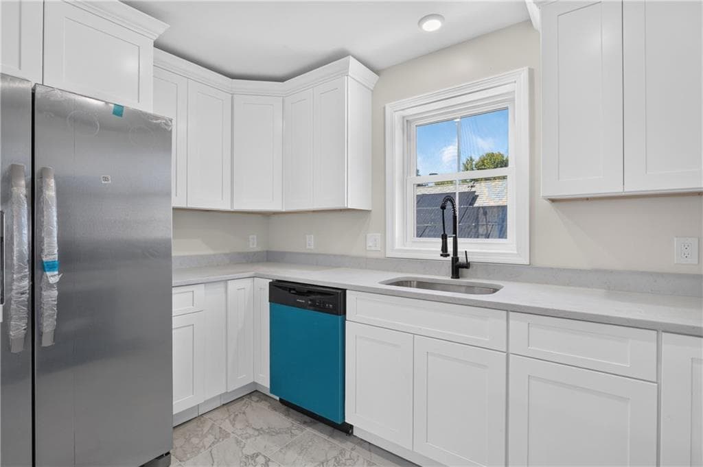 Multi Family at 50 Armington Avenue, Providence, photo 11 of 29
