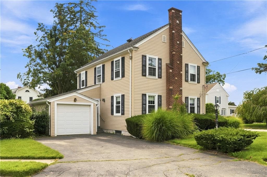Single Family Residence at 80 Knollwood Avenue, Cranston, photo 2 of 40