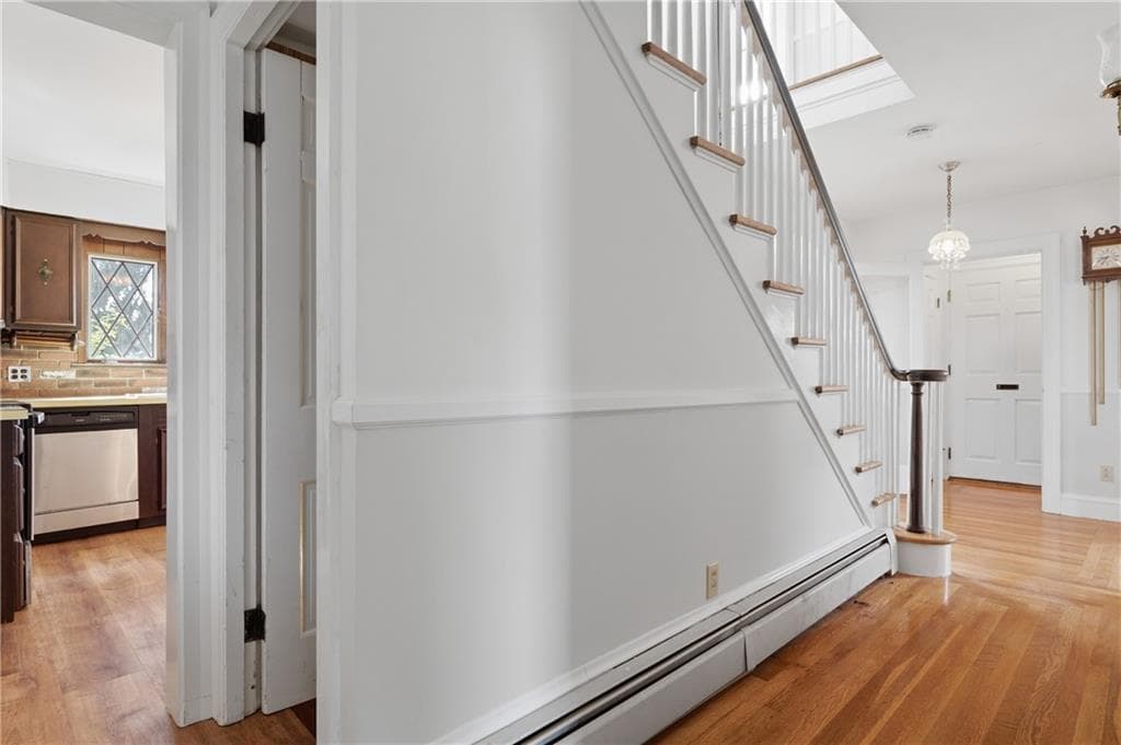 Single Family Residence at 80 Knollwood Avenue, Cranston, photo 16 of 40