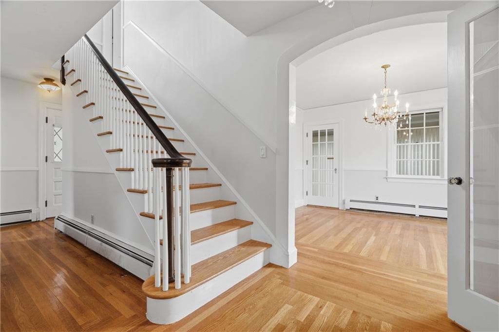Single Family Residence at 80 Knollwood Avenue, Cranston, photo 15 of 40