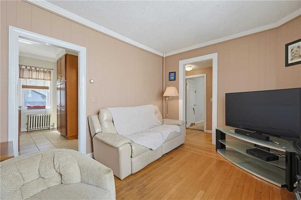 Single Family Residence at 43 Crothers Avenue, Cranston, photo 5 of 32