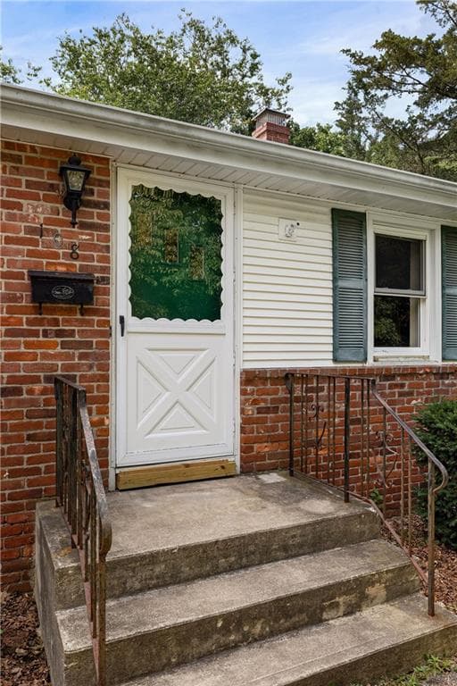 Single Family Residence at 108 Longfellow Drive, Warwick, photo 3 of 40