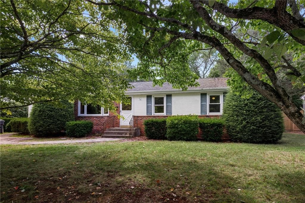108 Longfellow Drive