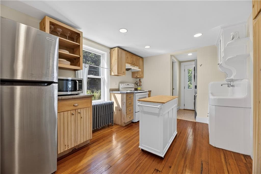 Single Family Residence at 57 Melrose Avenue Avenue, Jamestown, photo 16 of 29