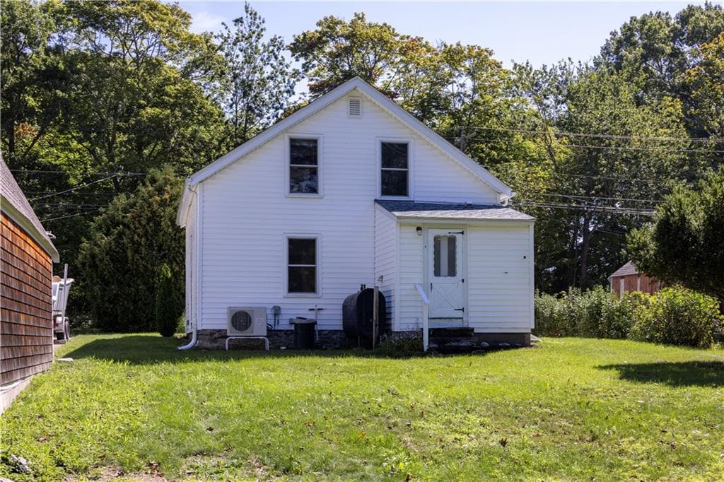 Single Family Residence at 57 Melrose Avenue Avenue, Jamestown, photo 5 of 29