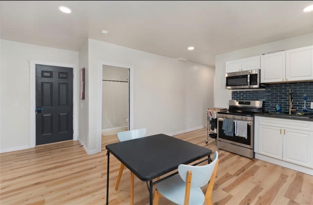 Multi Family at 460 458 Smithfield Avenue, Pawtucket, photo 22 of 46