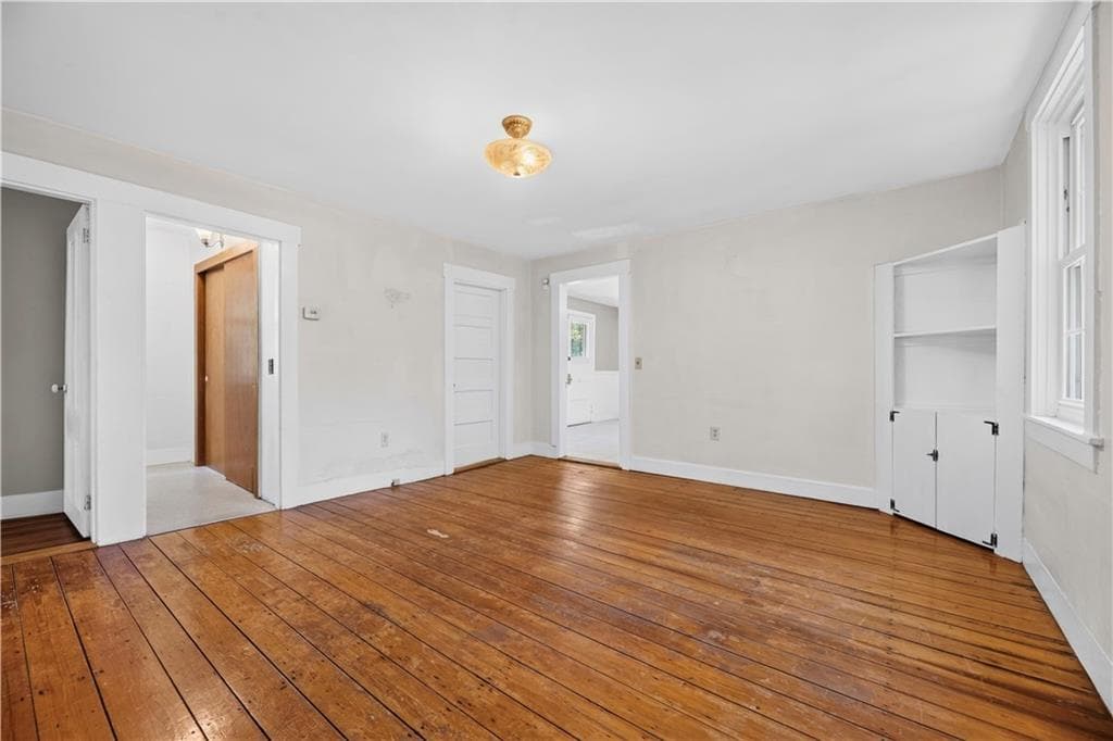 Single Family Residence at 46 Carr Lane, Jamestown, photo 20 of 39