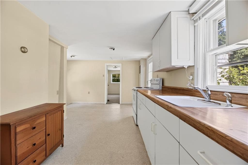 Single Family Residence at 46 Carr Lane, Jamestown, photo 34 of 39
