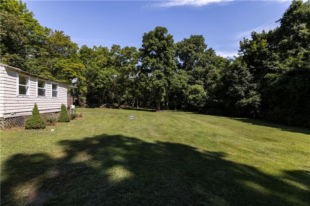 Single Family Residence at 46 Carr Lane, Jamestown, photo 10 of 39