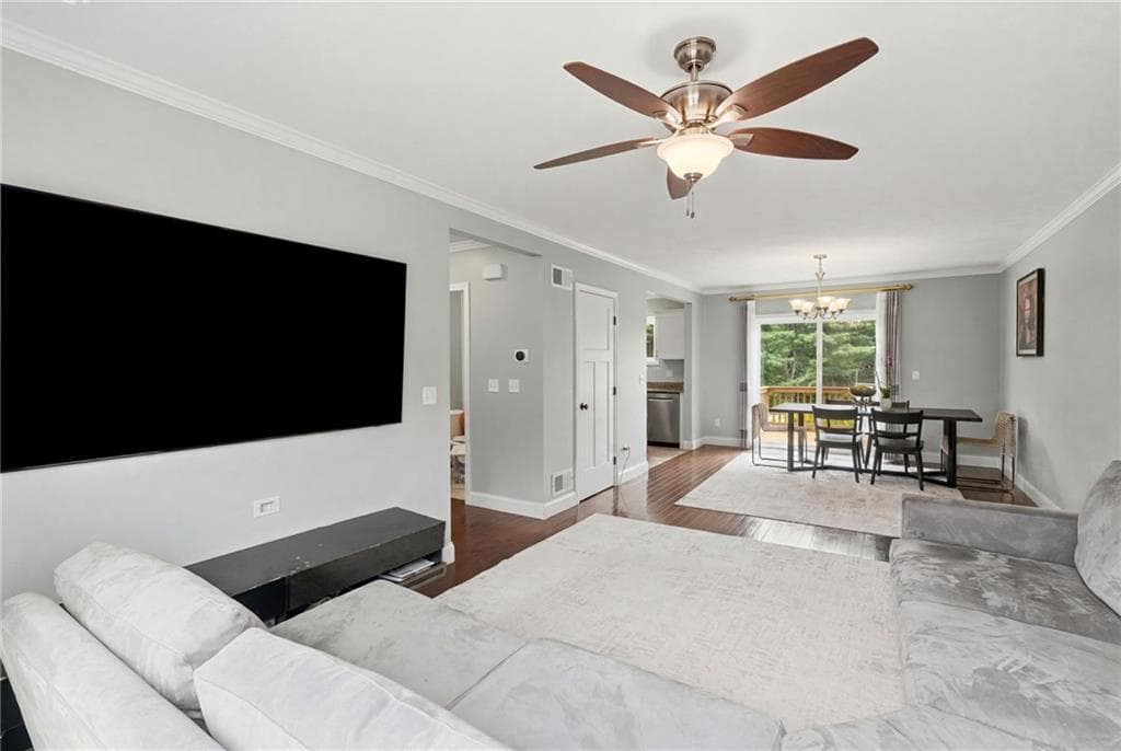 Condominium at 1 Jupiter Lane UNIT D, Richmond, photo 6 of 50