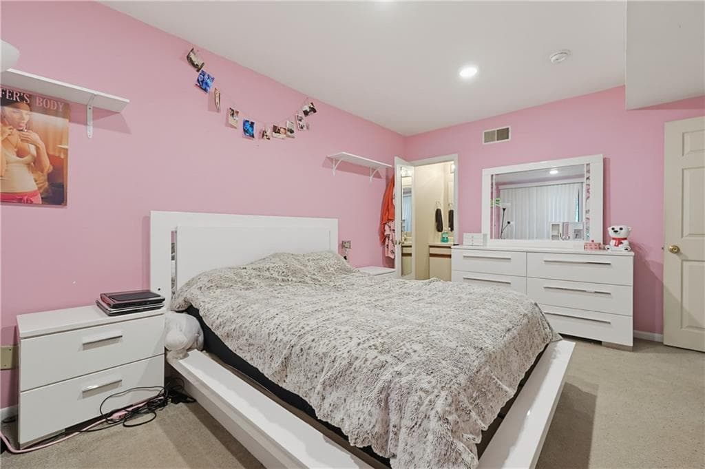Condominium at 35 Kristee Circle Circle UNIT 35, West Warwick, photo 23 of 26