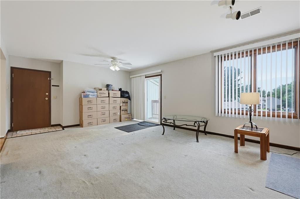 Condominium at 35 Kristee Circle Circle UNIT 35, West Warwick, photo 7 of 26