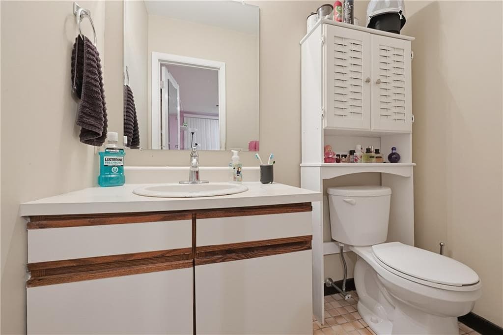 Condominium at 35 Kristee Circle Circle UNIT 35, West Warwick, photo 20 of 26