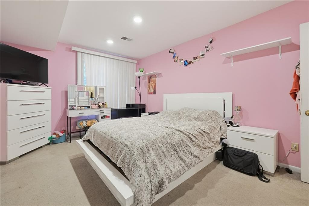 Condominium at 35 Kristee Circle Circle UNIT 35, West Warwick, photo 21 of 26