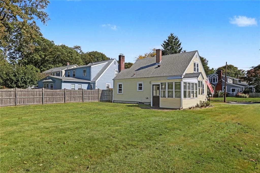 Single Family Residence at 18 Townsend Drive, Barrington, photo 26 of 30