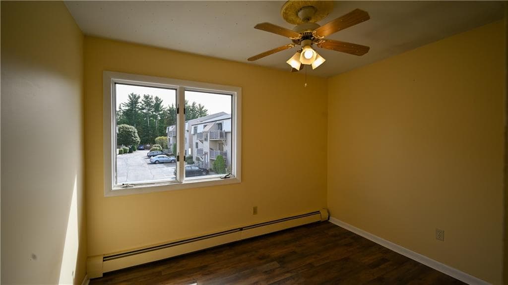 Condominium at 23 Village Court, West Warwick, photo 8 of 11