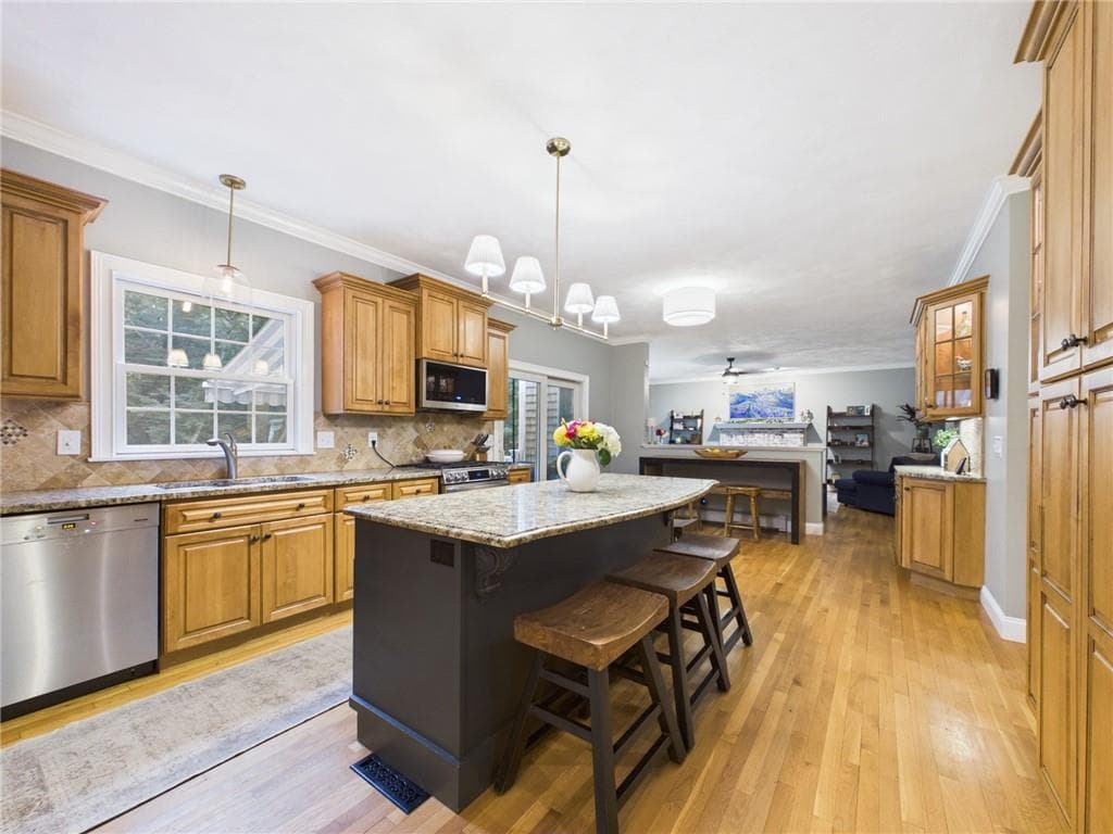 Single Family Residence at 109 Woodridge Drive, North Kingstown, photo 18 of 50