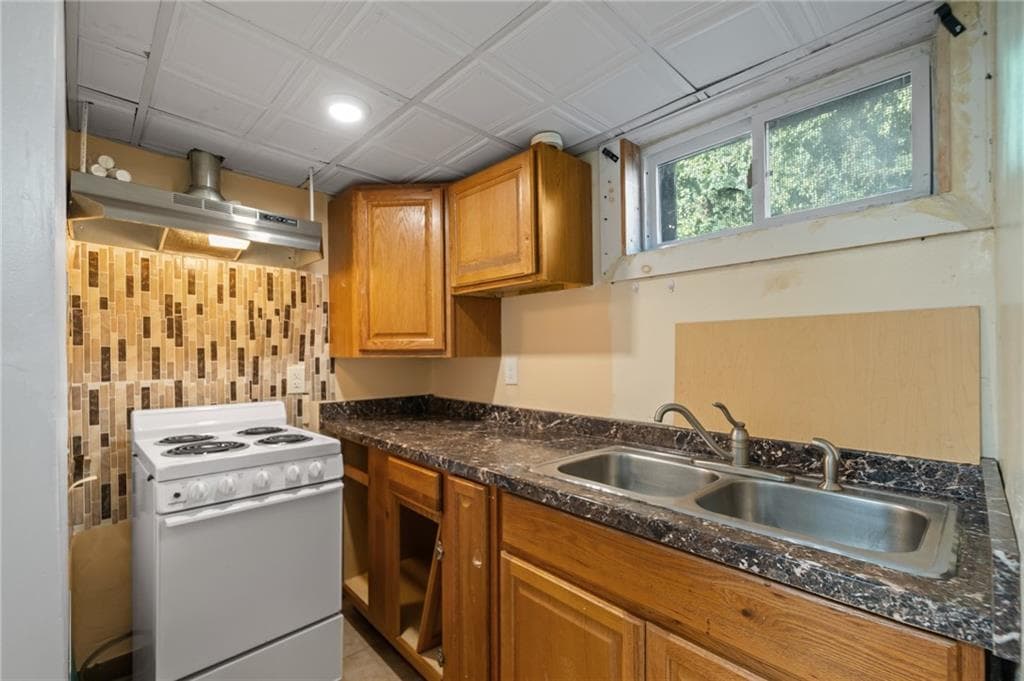Single Family Residence at 68 Bowlet Street, Providence, photo 24 of 36