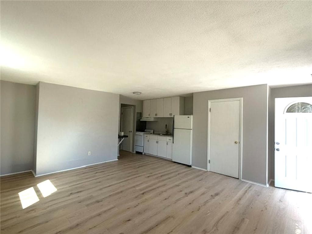 Multi Family at 84 86 Standish Avenue, Providence, photo 9 of 15