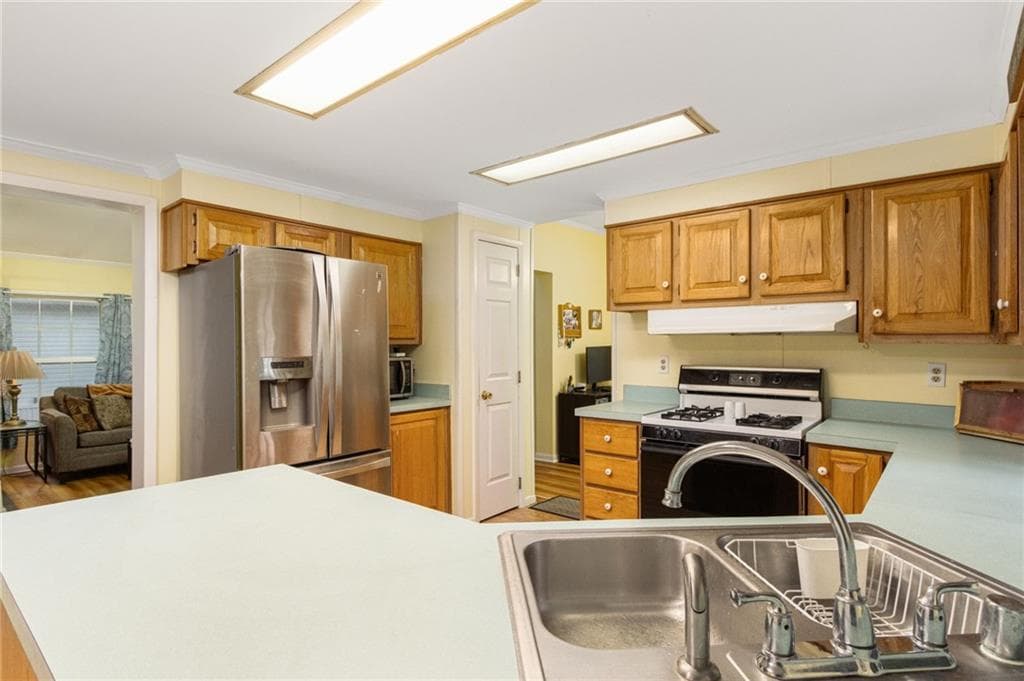 Single Family Residence at 95 Lear Drive, Coventry, photo 18 of 42
