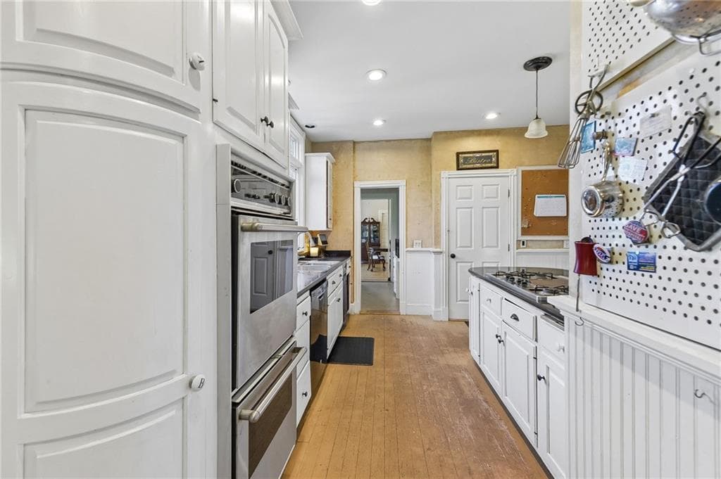 Single Family Residence at 25 Wildfield Farm Road, Narragansett, photo 24 of 50