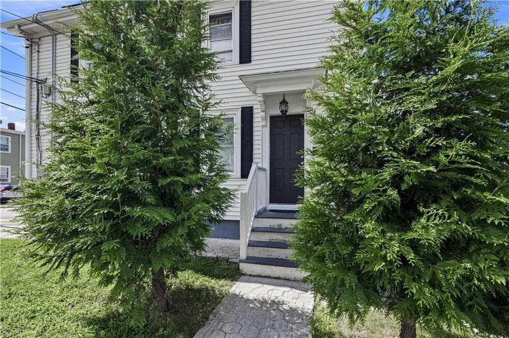 Multi Family at 509 Union Avenue, Providence, photo 3 of 31