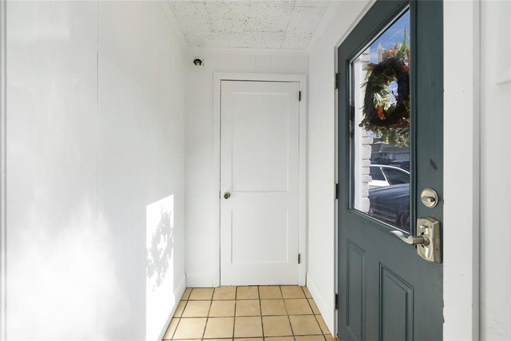 Single Family Residence at 12 Beverly Ann Drive, North Providence, photo 3 of 43