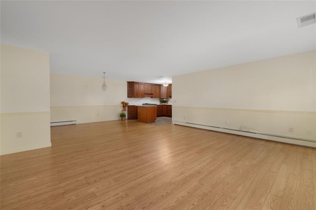 Condominium at 151 Edaville Court, Warwick, photo 5 of 47