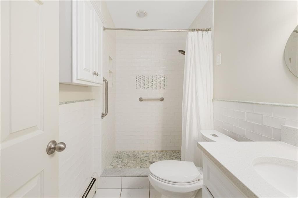Condominium at 151 Edaville Court, Warwick, photo 18 of 47