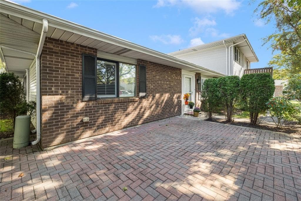 Condominium at 151 Edaville Court, Warwick, photo 21 of 47