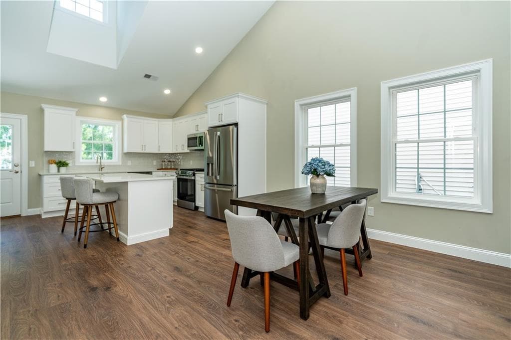 Condominium at 7 Fieldstone Way, Johnston, photo 13 of 42