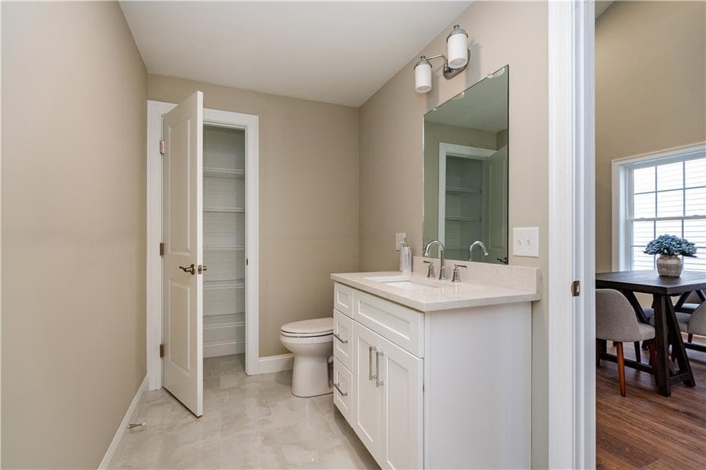 Condominium at 7 Fieldstone Way, Johnston, photo 10 of 42