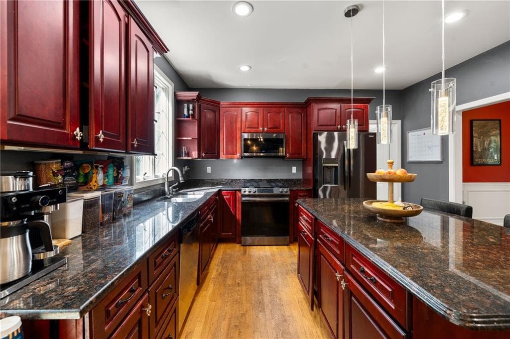Single Family Residence at 365 Cottrell Road, Tiverton, photo 11 of 50
