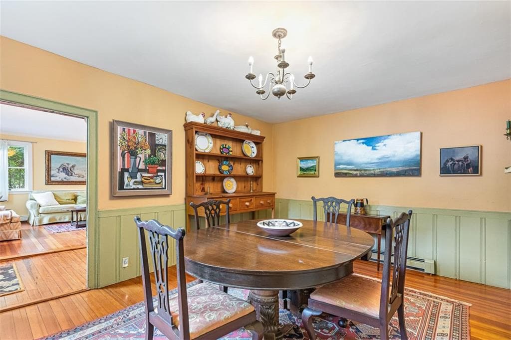 Single Family Residence at 462 Ledge Road, Seekonk, photo 9 of 46