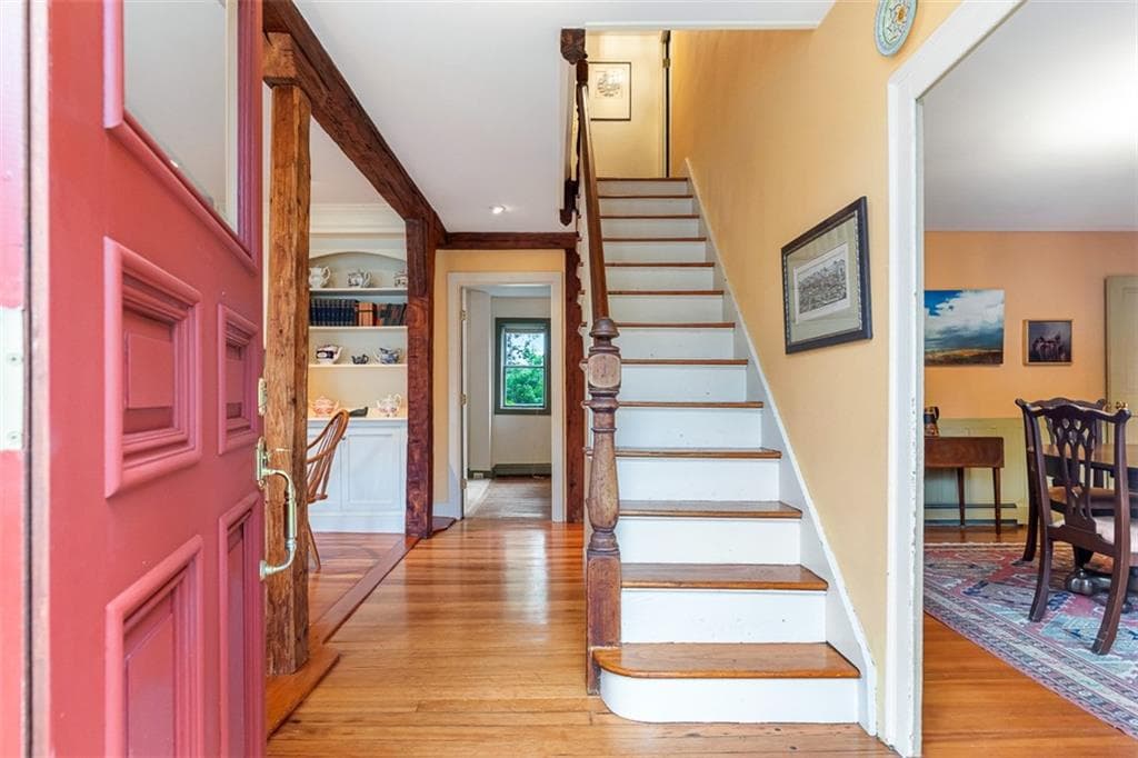 Single Family Residence at 462 Ledge Road, Seekonk, photo 4 of 46
