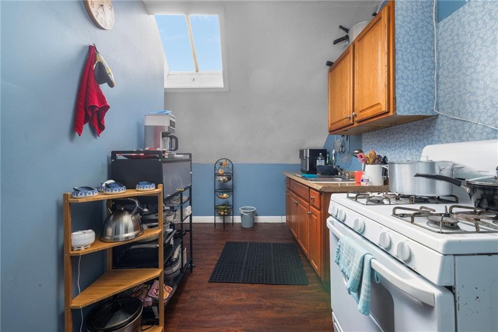 Multi Family at 57 What Cheer Avenue, Providence, photo 17 of 30