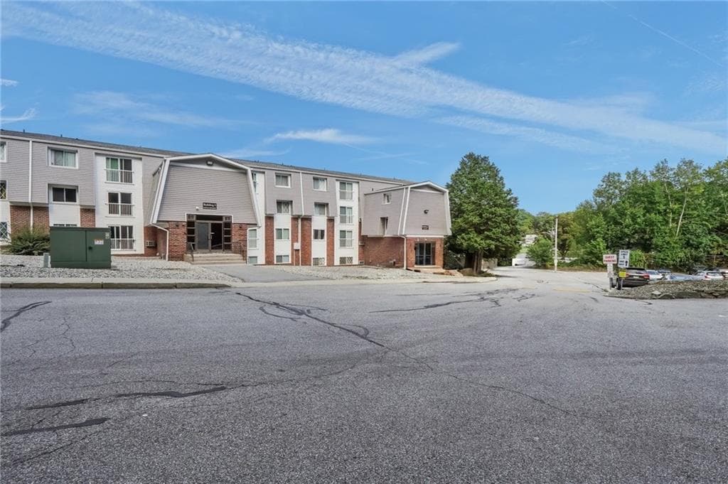Condominium at 300 Smithfield Road UNIT 5-34, North Providence, photo 26 of 27