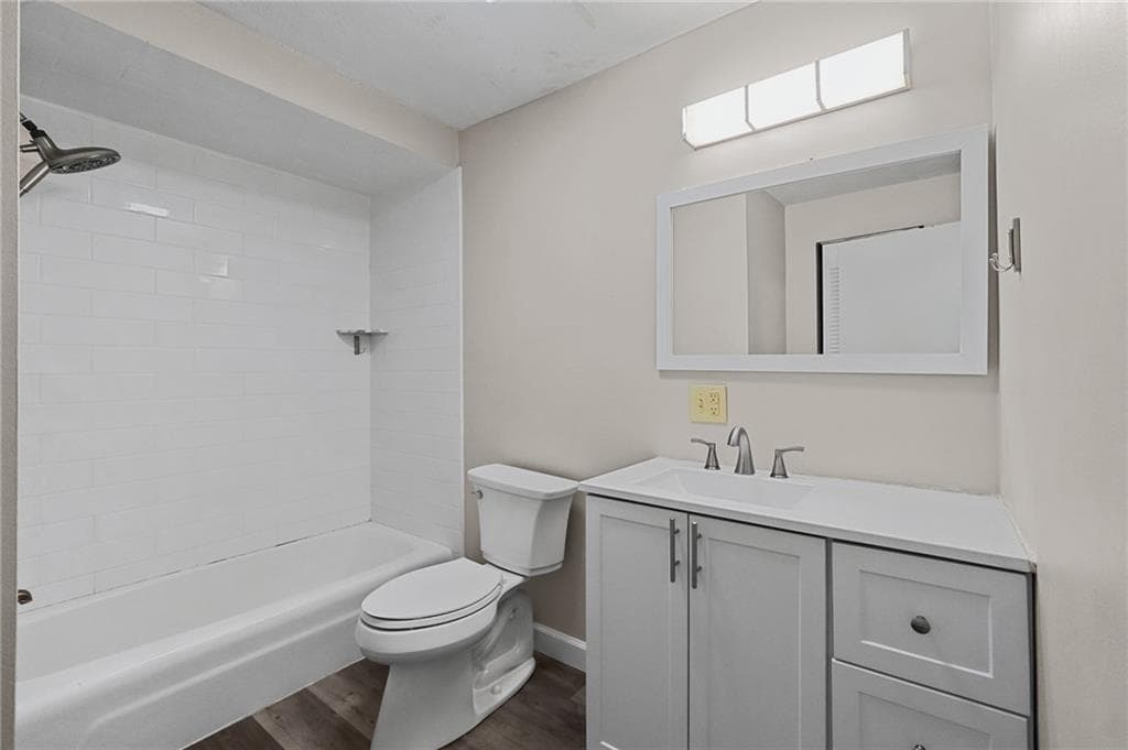 Condominium at 300 Smithfield Road UNIT 5-34, North Providence, photo 10 of 27