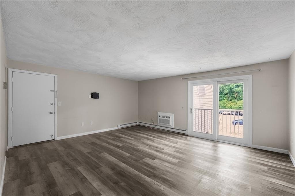 Condominium at 300 Smithfield Road UNIT 5-34, North Providence, photo 15 of 27